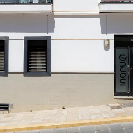 C56 - With Amazing Terrace In The Centre Malaga