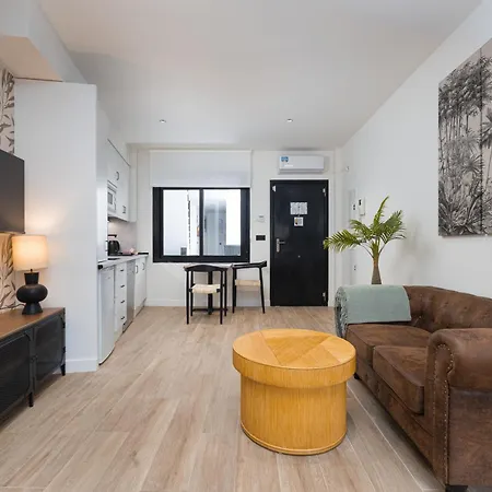 C56 - With Amazing Terrace In The Centre *