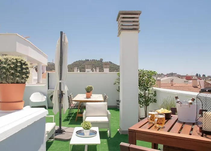 C56 - With Amazing Terrace In The Centre 아파트